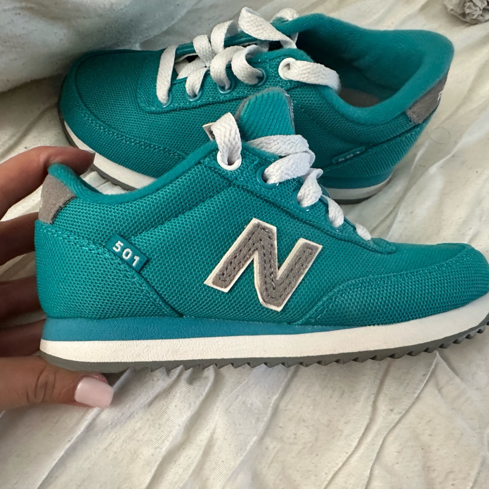 Toddler girls sneakers size 11 New Balance Brand New. Worn once. Mint condition
